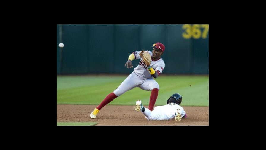 Geraldo Perdomo y Gurriel jonronean; Diamondbacks derrotan a Atléticos