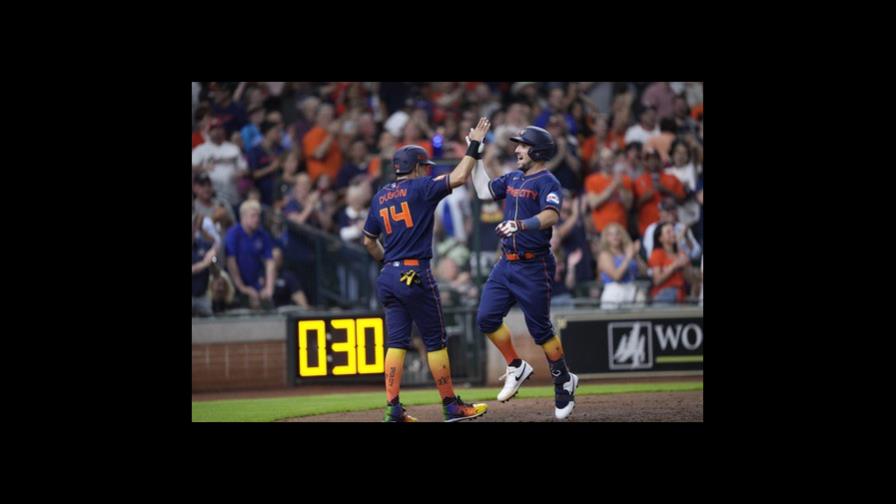 Jonrón de Bregman empuja triunfo de Astros ante Cachorros