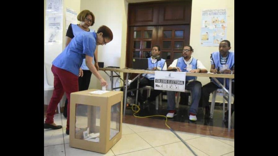 A 81 años de lograr el voto, advierten retroceso de la mujer en puestos de poder