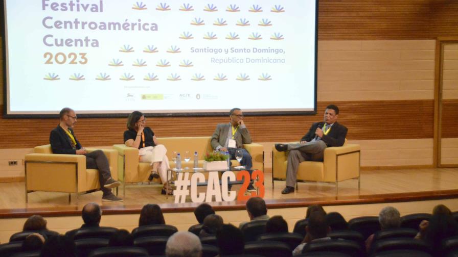 Inician en el Centro León jornadas del festival Centroamérica Cuenta 2023