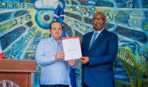 Paliza entrega RD$148 millones para dos niveles de edificios de la UASD