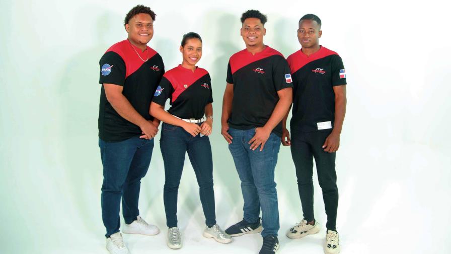 “Ganar premio en la NASA es un gran motivador”, dicen estudiantes de Loyola “Ganar premio en la NASA es un gran motivador”, dicen estudiantes de Loyola