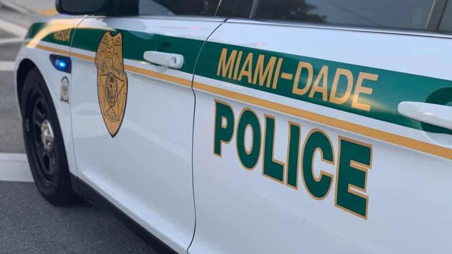Policía de Miami busca a una mujer que drogó y robó a un hombre 600,000 dólares en joyas