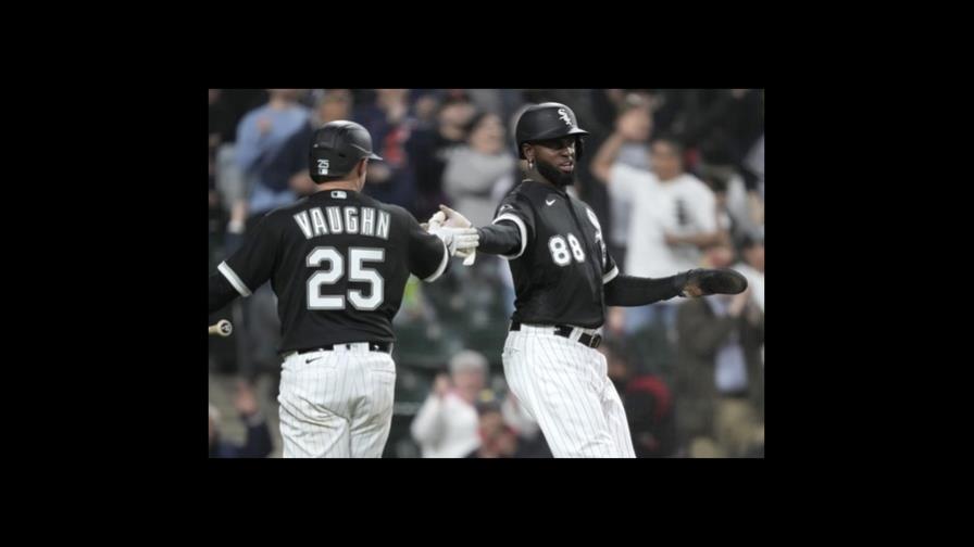 Robert pega jonrón por 4to juego seguido; Medias Blancas doblegan a Guardianes.