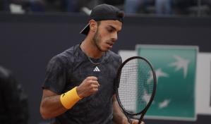 Cerúndulo elimina a Sinner y avanza a cuartos en Abierto de Italia