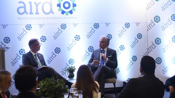Ministro de Trabajo aspira a que este jueves se llegue a un acuerdo entre Cormidom y sindicato