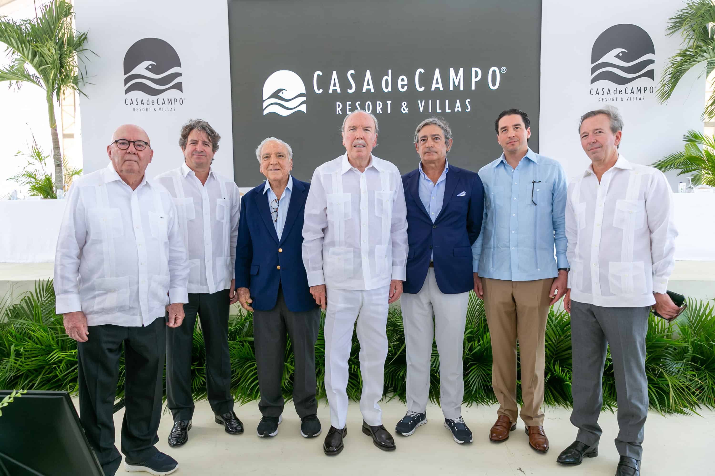 Ramón Menéndez, Leo Matos, Alfy Fanjul, José-Pepe Fanjul, Luis Fernández, Eduardo Martínez Lima y Pepe Fanjul jr.
