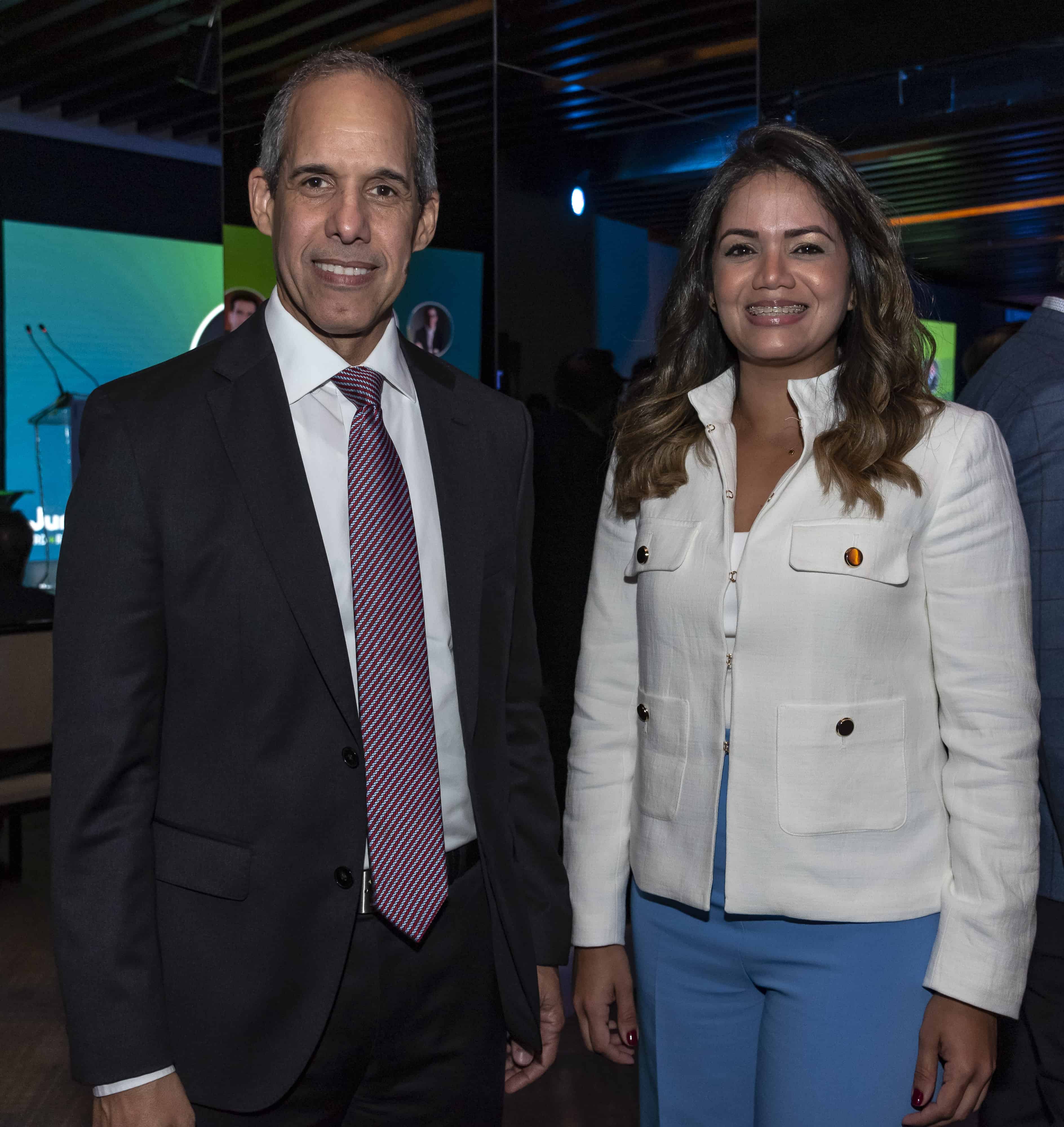 Edwin de los Santos y Laura Peña. 