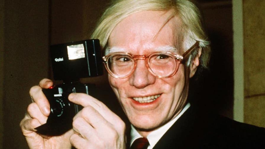 Andy Warhol infringió los derechos de autor de un fotógrafo cuando creó una serie de serigrafías de Prince