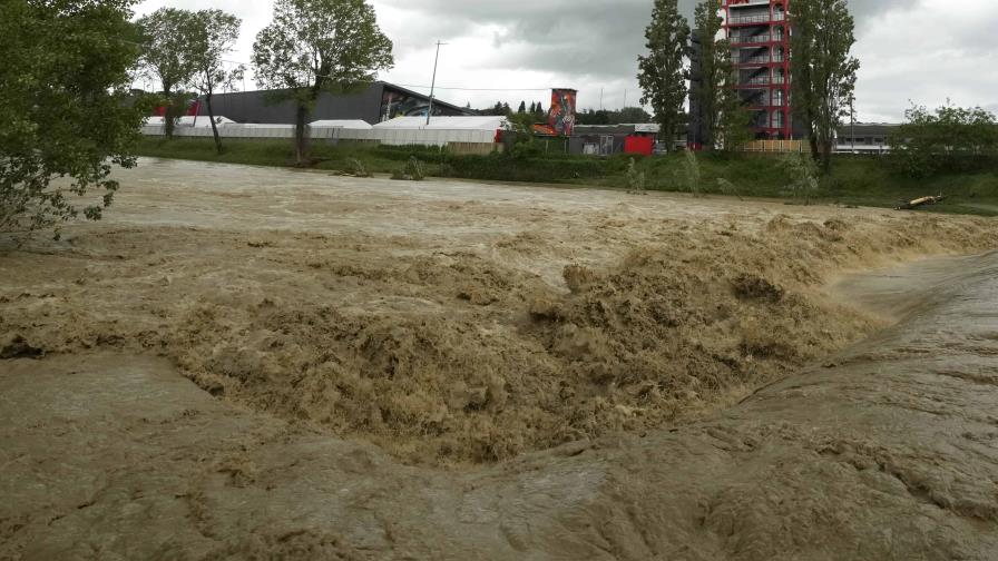 Pilotos de F1 de Vries y Tsunoda escapan de las mortíferas inundaciones en el norte de Italia Pilotos de F1 de Vries y Tsunoda escapan de las mortíferas inundaciones en el norte de Italia