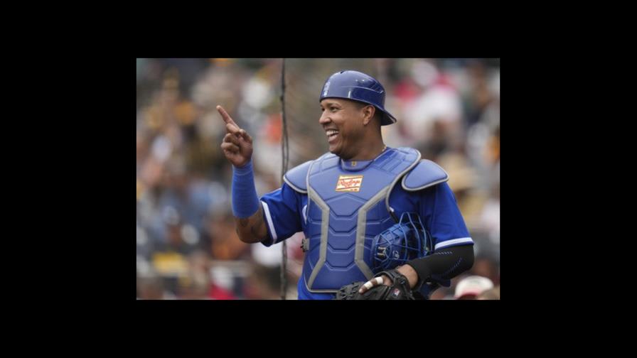 Los Reales ganan 4-3 a Padres; Pasquantino dispara jonrón y quiebra el empate