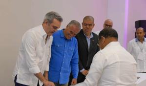 Abinader promete apoyo a Federación de Ajedrez