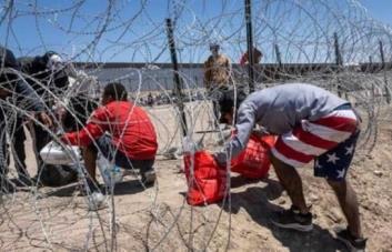 Consejo de Nueva York aprueba medidas para dar más espacio en los refugios a los migrantes