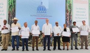 Gobierno dispone fondo para la siembra de 50 mil tareas de caña de azúcar