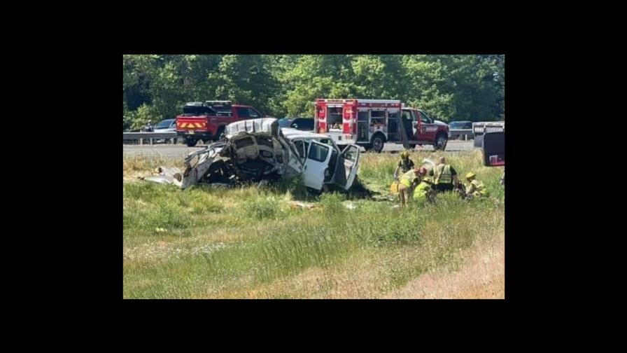 Un choque múltiple deja siete muertos y varios heridos en Oregon, EE.UU. Un choque múltiple deja siete muertos y varios heridos en Oregon, EE.UU.