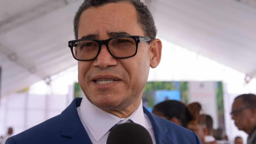 Eddy Olivares a la oposición: Ellos quieren reservarse los 190 diputados y 32 senadores Eddy Olivares a la oposición: Ellos quieren reservarse los 190 diputados y 32 senadores