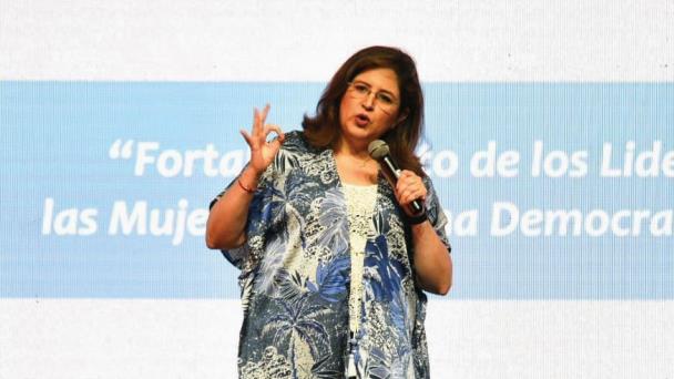 Exdiputada mexicana exhorta a las mujeres dominicanas a estar en la política