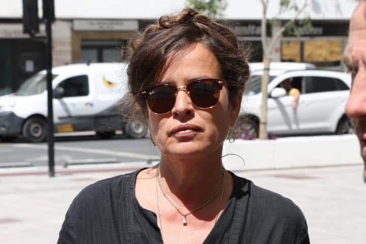 Jade Jagger, la hija del cantante Mick Jagger condenada a pagar 800 euros por agredir a una policía en Ibiza