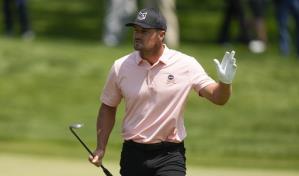 DeChambeau resurge en Oak Hill y lidera el Campeonato de la PGA