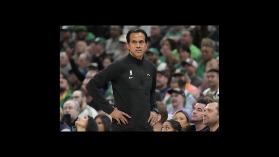 Duelo de entrenadores genera intriga similar al de la cancha en las finales del Este Duelo de entrenadores genera intriga similar al de la cancha en las finales del Este