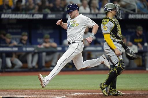 Con elevado de sacrificio de Francisco Mejía, Rays ganan 1-0 a Cerveceros