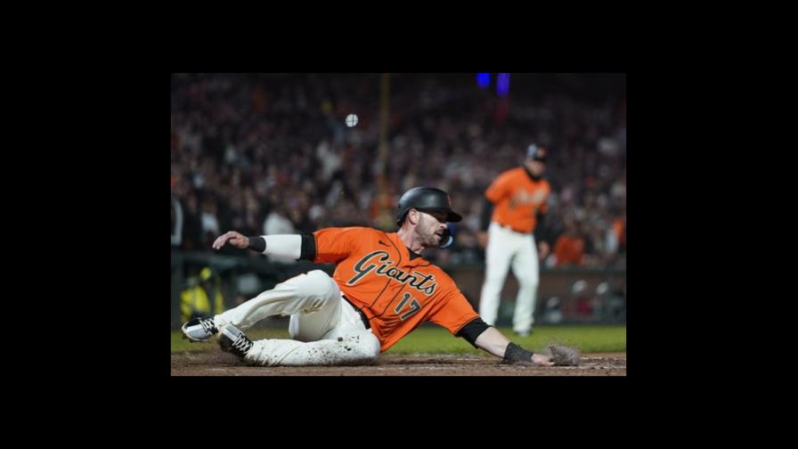 Gigantes remontan ante Alcántara, superan a Marlins