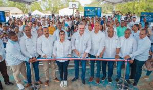 Luis Abinader: Seguiremos trabajando, seguiremos buscando los chelitos para ejecutarlos de manera transparente