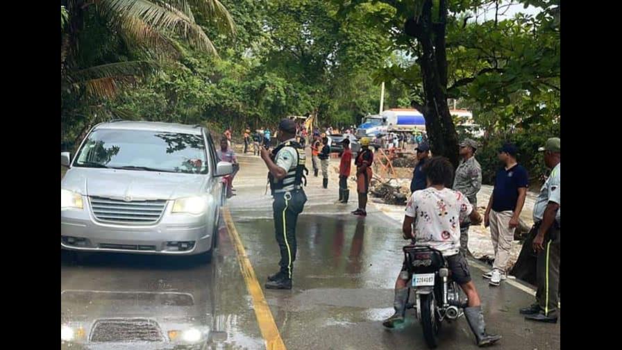 Crecida del río Yásica impidió el paso desde Sosúa hacia Montellano en Puerto Plata