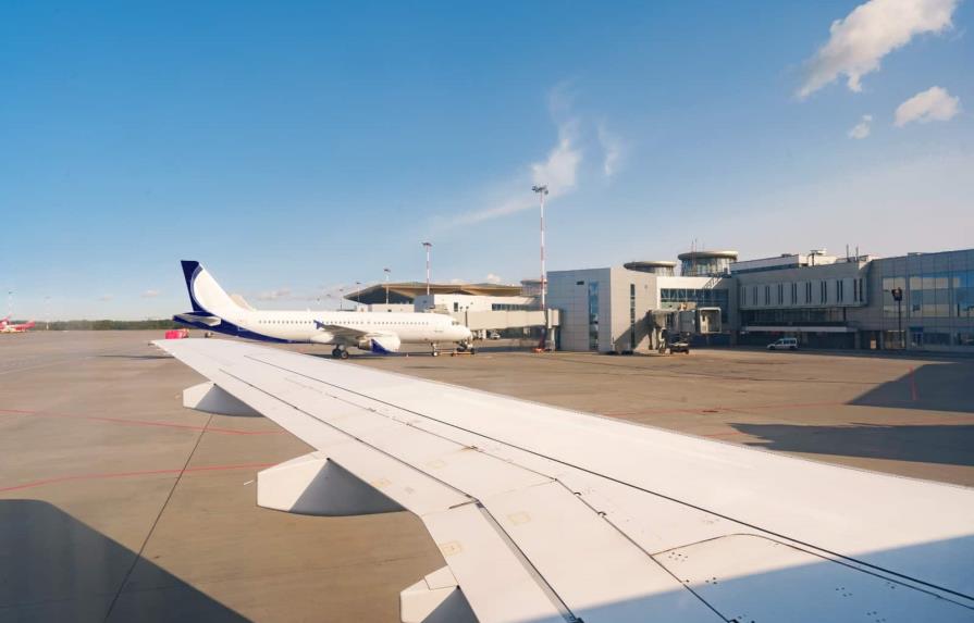 Líneas aéreas solicitan modificar proyecto de ley para incentivos fiscales a la aviación civil y comercial