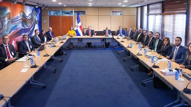 Misión del FMI rebaja a 4 % proyección de crecimiento de la economía dominicana y sugiere políticas fiscales