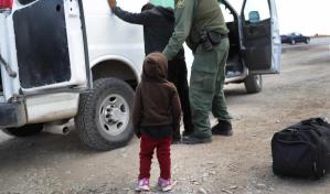 Revelan causa de muerte de una niña migrante que viajaba de un autobús de Texas a Illinois