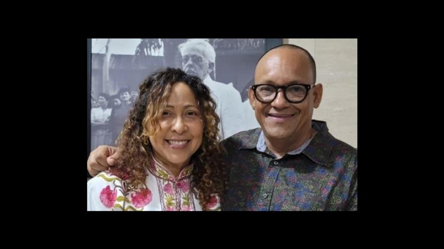 Presentan segunda edición del libro “Primavera bajo cero grados” de la periodista Mary Leisy Hernández Presentan segunda edición del libro “Primavera bajo cero grados” de la periodista Mary Leisy Hernández