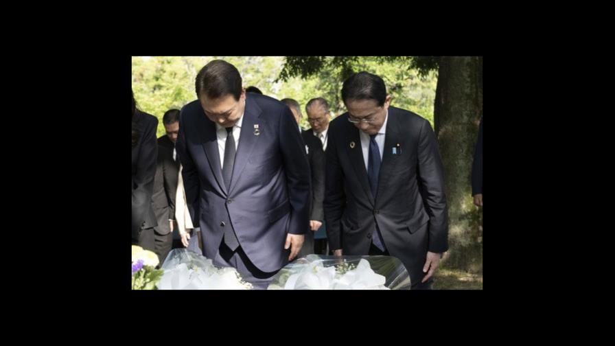Mandatarios de Japón y Corea del Sur buscan enmendar lazos