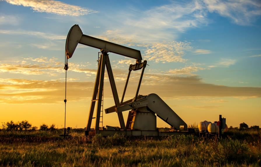 El petróleo de Texas abre con una subida del 0.07 % y el barril se sitúa en US$71.6