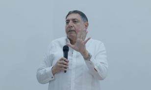 Analizan la obra del fenecido artista Iván Tovar