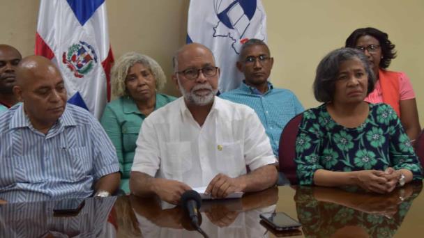 Paro de docencia se mantiene para este viernes; ADP rechaza propuesta de Educación sobre aumento