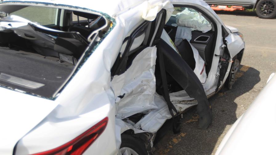 Tres personas, entre ellas, dos ancianas, fallecen en un choque de autos en Puerto Rico Tres personas, entre ellas, dos ancianas, fallecen en un choque de autos en Puerto Rico