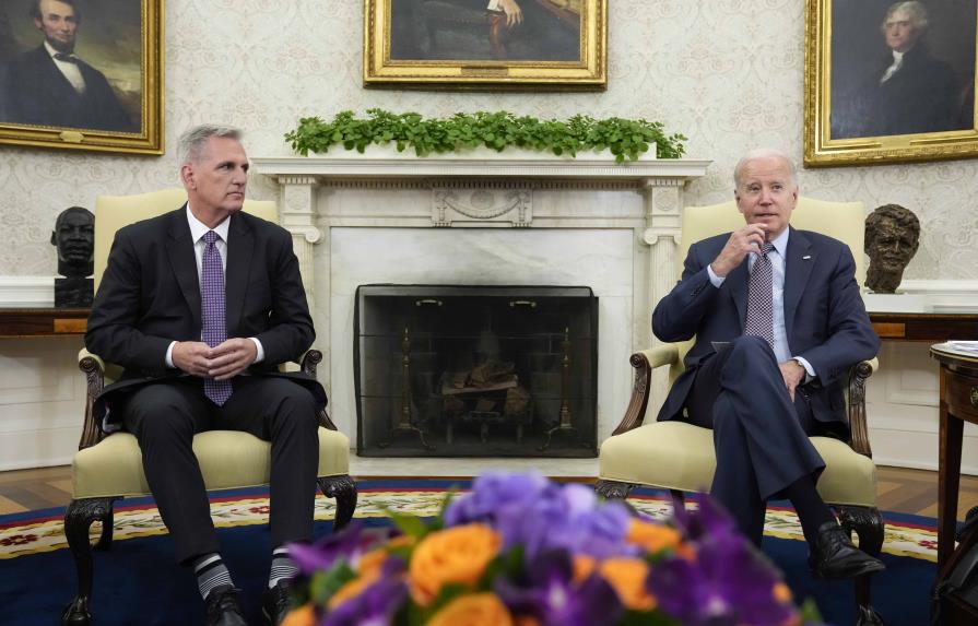 Biden y McCarthy mantienen una reunión productiva sobre la deuda pero sin acuerdo