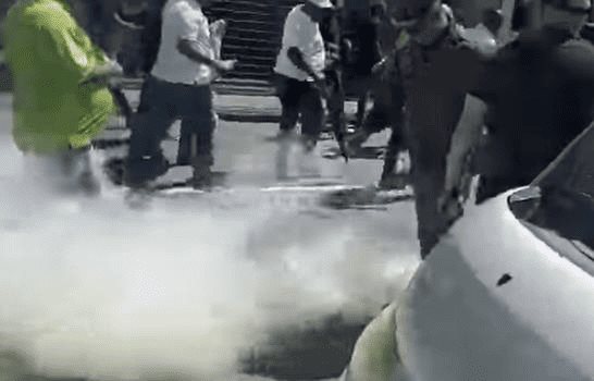 Condenan agresión contra militares y policías durante protestas