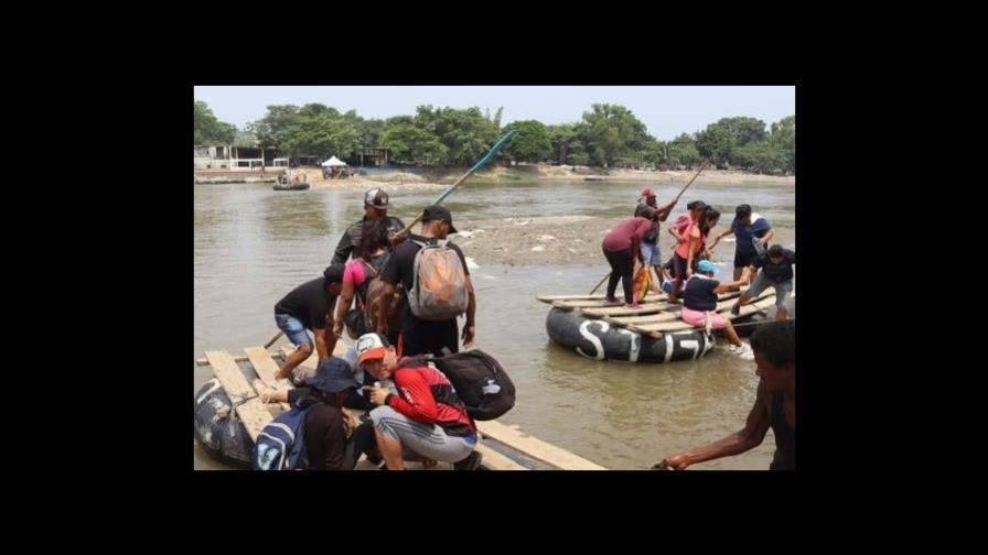Migrantes instalan campamento temporal para entregarse a las autoridades en el sur de México Migrantes instalan campamento temporal para entregarse a las autoridades en el sur de México