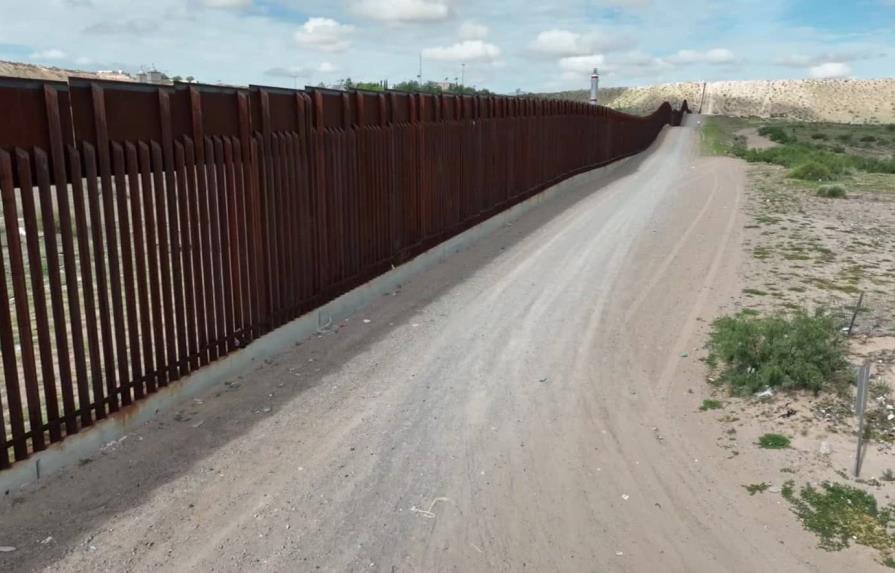 Lanzan a un niño de 4 años sobre el muro fronterizo para cruzar a Estados Unidos