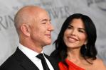 Jeff Bezos, y su novia, Lauren Sánchez, se comprometen Jeff Bezos, y su novia, Lauren Sánchez, se comprometen