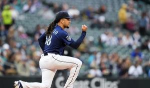 Dominicano Luis Castillo lanza seis entradas en blanco; Marineros vencen a Atléticos