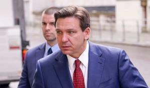 Grupos civiles denuncian la hostilidad de DeSantis hacia las minorías