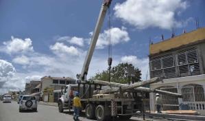 Identifican camionero derribó 23 postes de electricidad en SDE