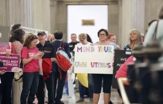 Carolina del Sur aprueba ley que prohíbe el aborto a partir de las seis semanas