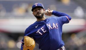Pérez domina al lanzar 7 innings, Rangers derrotan a Piratas