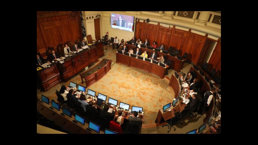 Comisión de expertos vota el primer capítulo del borrador constitucional en Chile Comisión de expertos vota el primer capítulo del borrador constitucional en Chile
