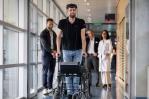 Un parapléjico vuelve a caminar gracias a la combinación de dos tecnologías