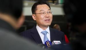 El nuevo embajador chino en EE.UU. pide aumentar el diálogo tras su llegada al país